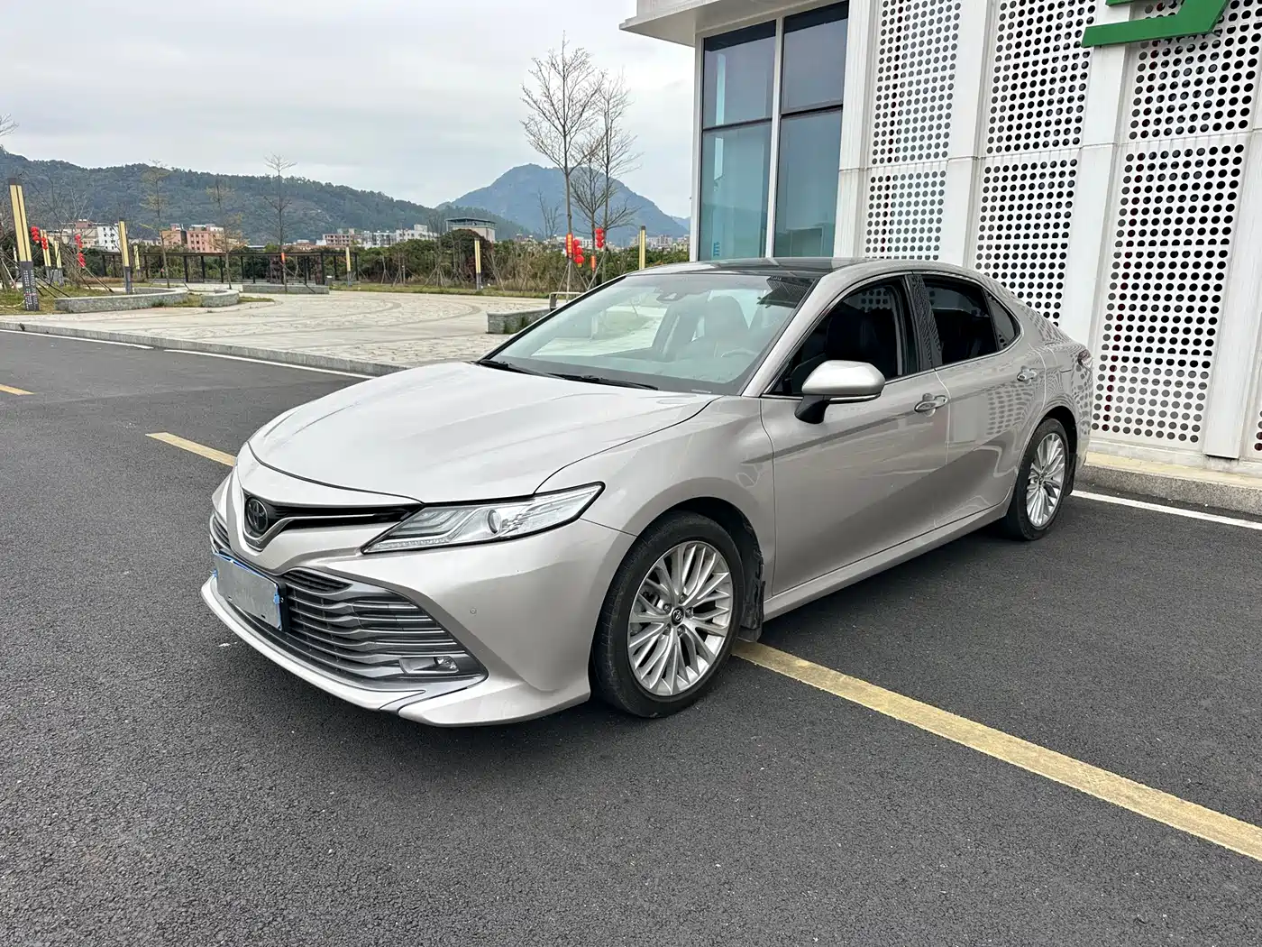 Toyota Camry 2019 2.5G Luxury Edition China VI фото 20