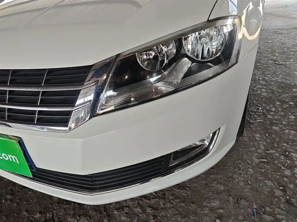 Volkswagen Lavida 2013 Facelift Classic 1.6L Automatic Comfort фото 24