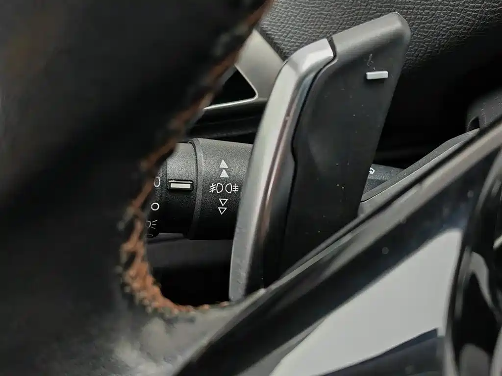 Peugeot 5008 2017 350THP 7-seat Elite Edition фото 21
