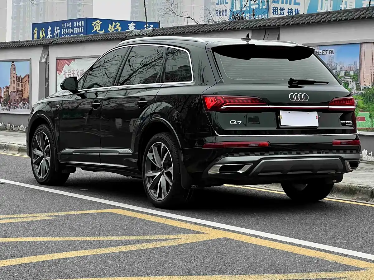 Audi Q7 2023 55 TFSI quattro S line Sport фото 6