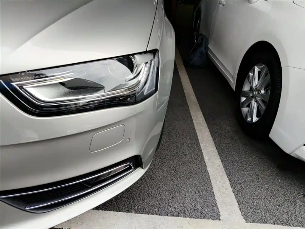 Audi A4L 2015 35 TFSI Auto Standard фото 24