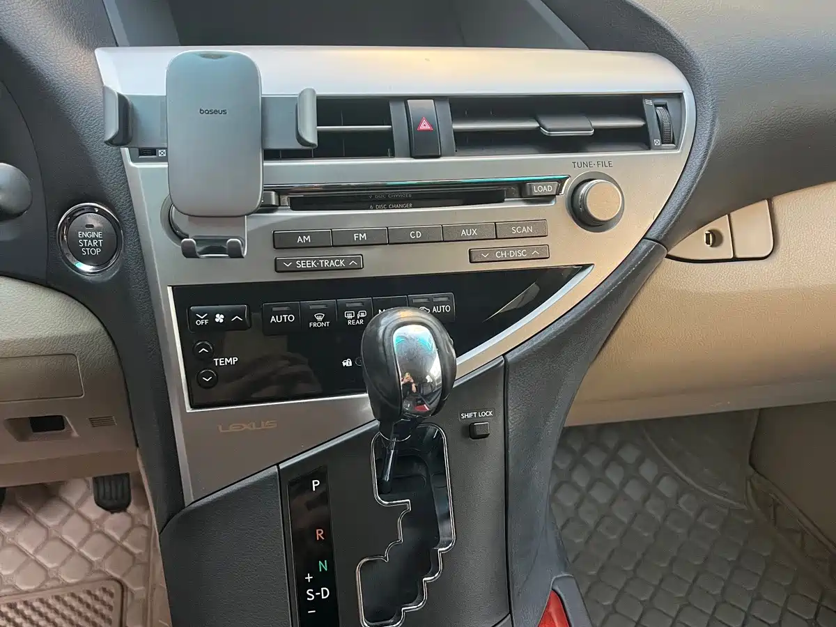 Фото 3 - Lexus RX Classic