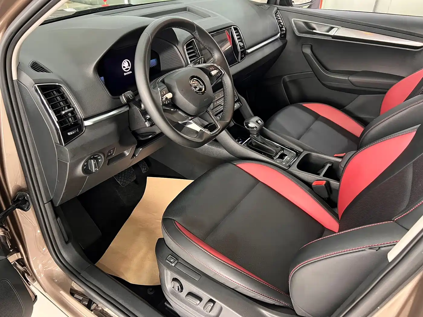 Škoda Karoq 2022 TSI280 Luxury Edition фото 3