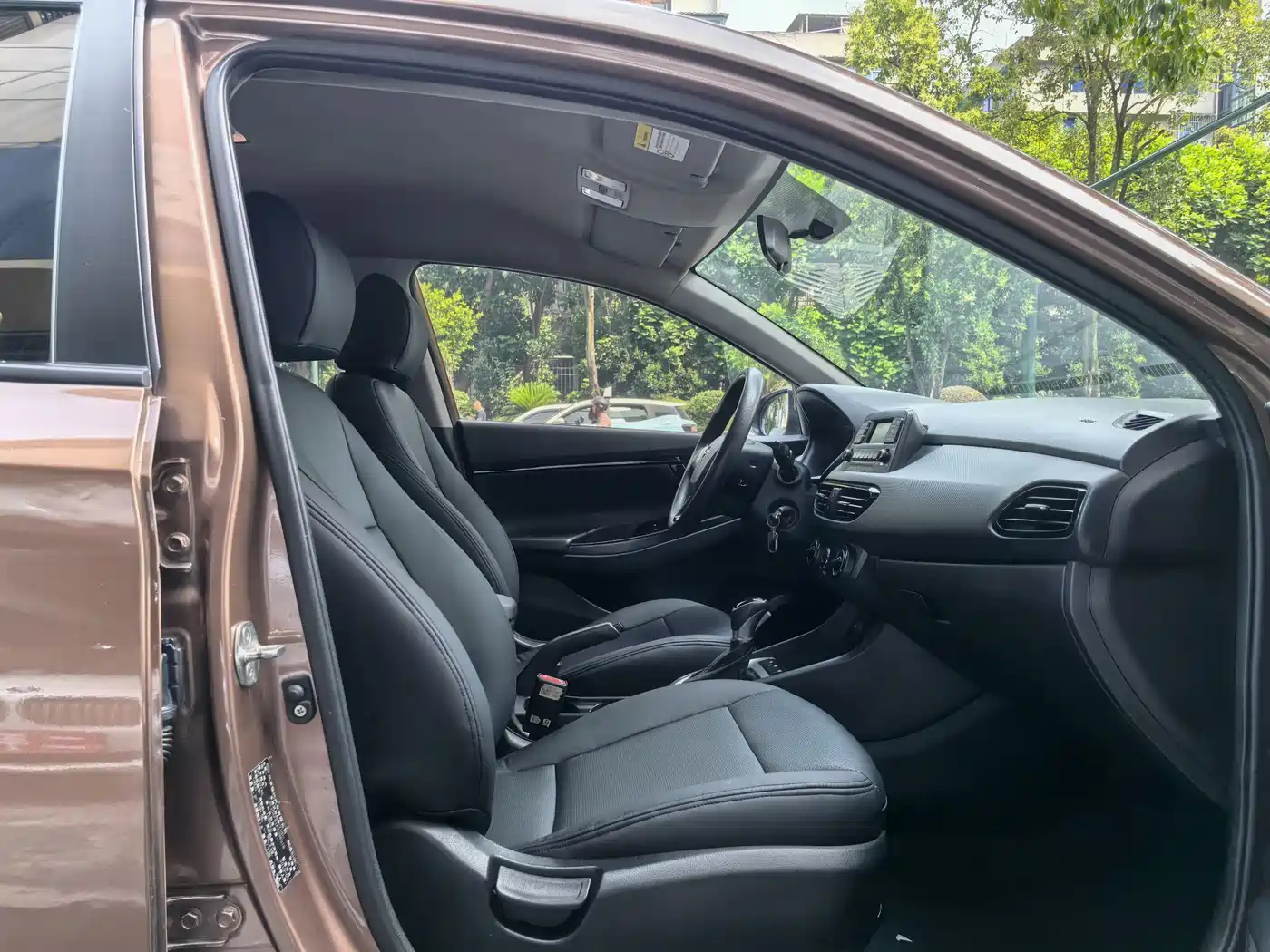 Hyundai Elantra 2018 1.6L Automatic Pleasing Edition GL China VI фото 14