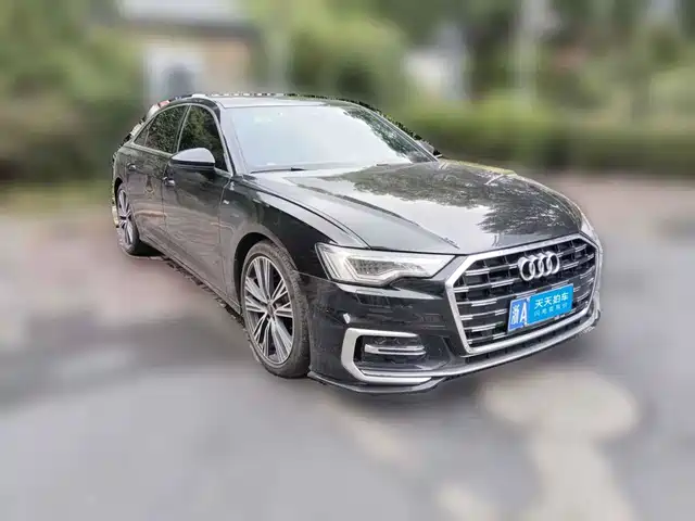 Audi A6L 2023 45 TFSI Premium Selection Dynamic — фото 3