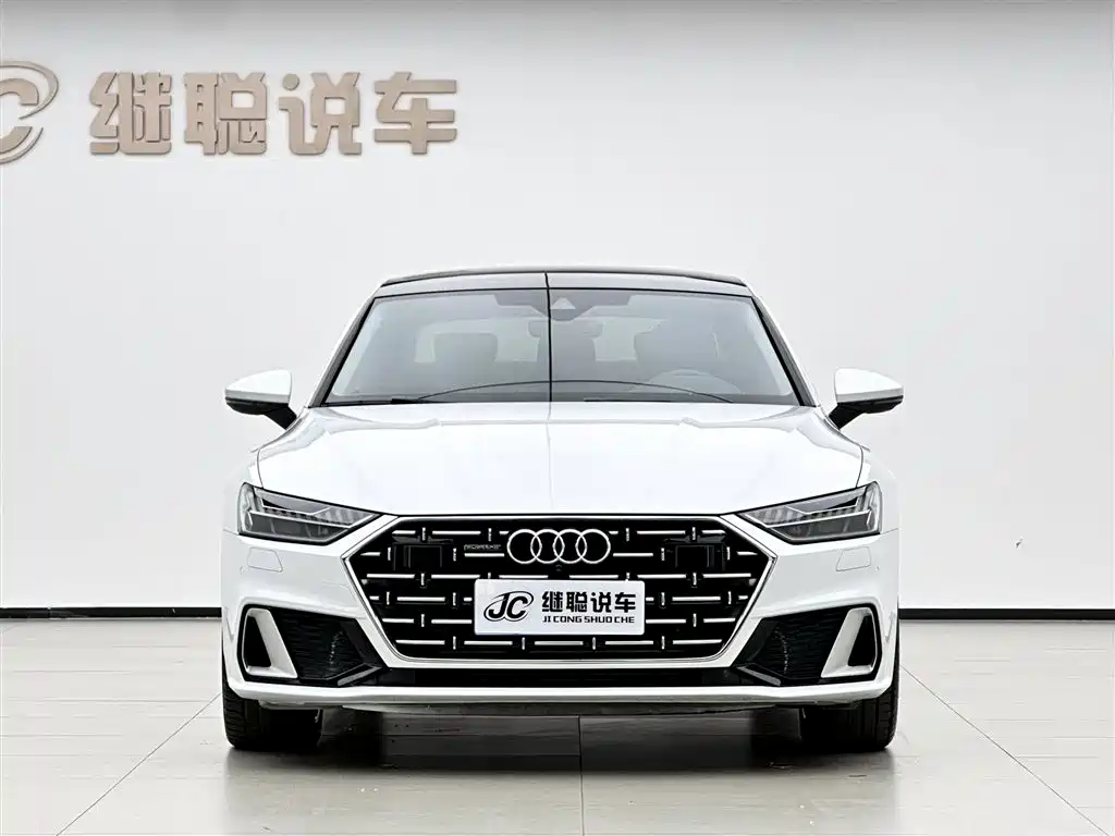 Photo 2 - Audi A7L
