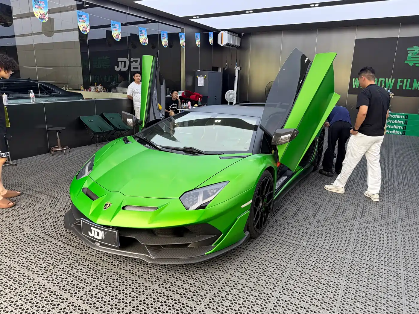 Lamborghini Aventador 2013 2011 LP 700-4