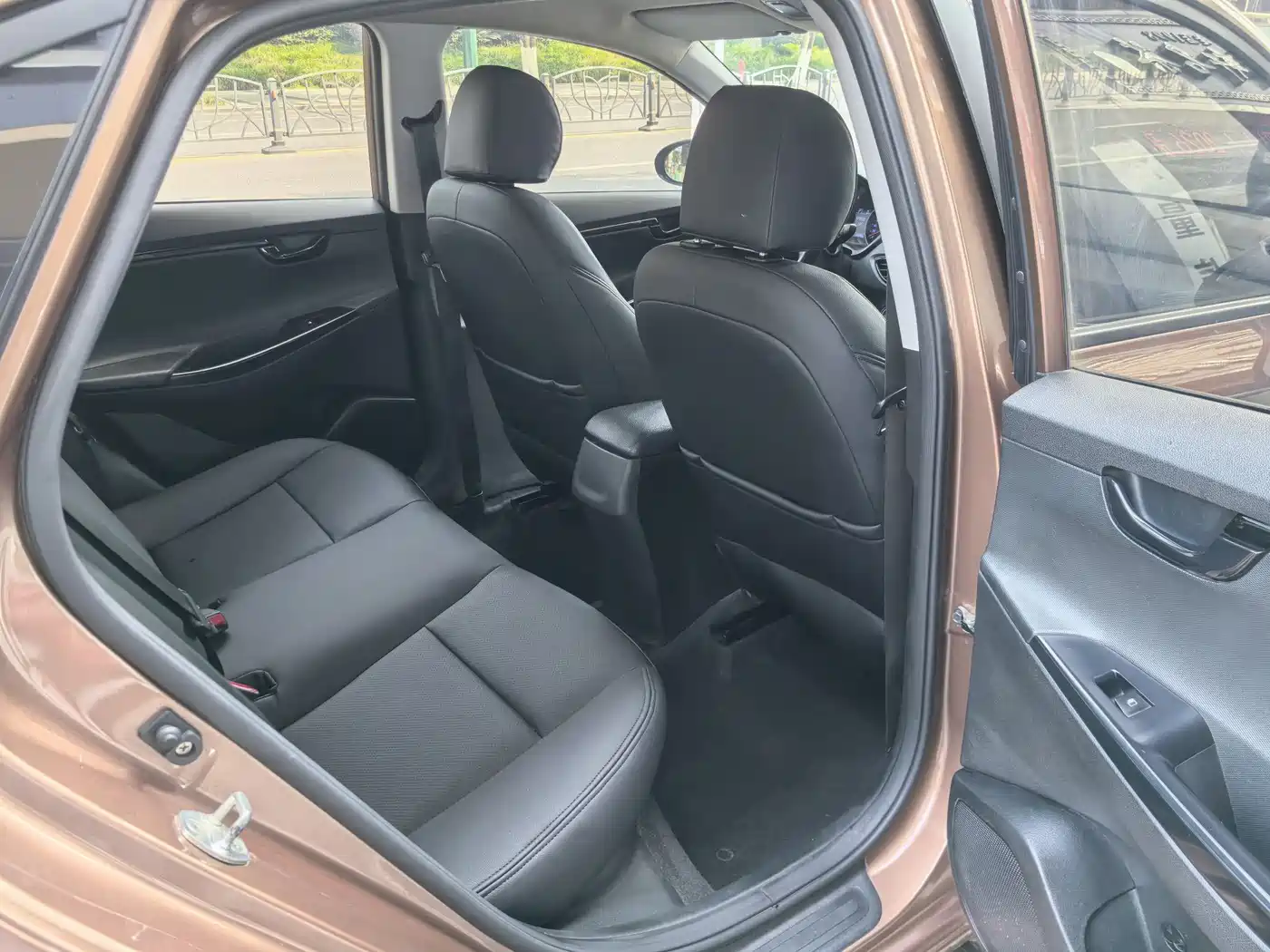 Hyundai Elantra 2018 1.6L Automatic Pleasing Edition GL China VI фото 15