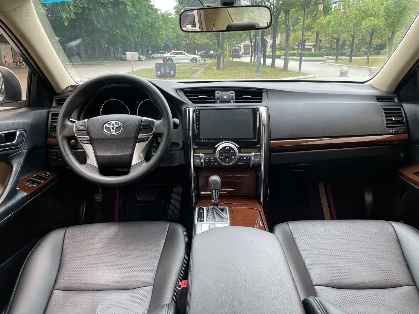 Toyota Reiz 2013 2.5S Elite Edition фото 17