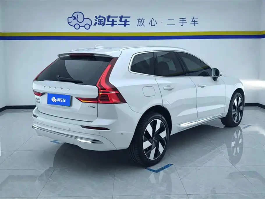 VOLVO XC60 PLUG IN HYBRID