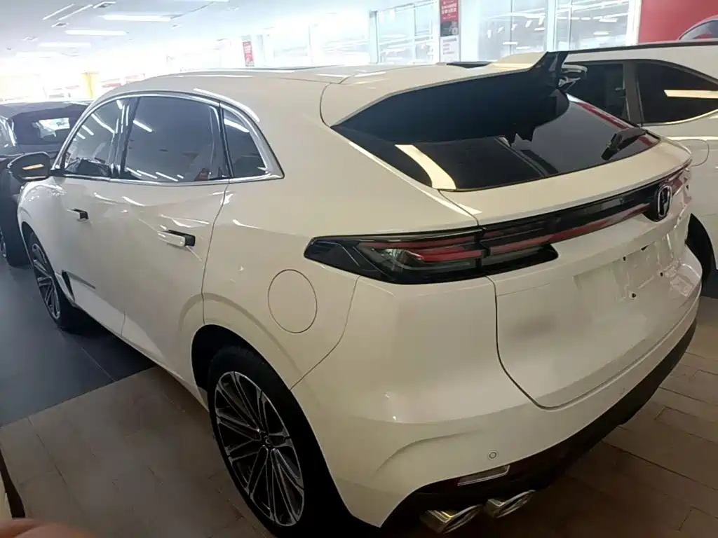 Changan UNI-K 2023 2023 2.0T 2WD Delight Edition