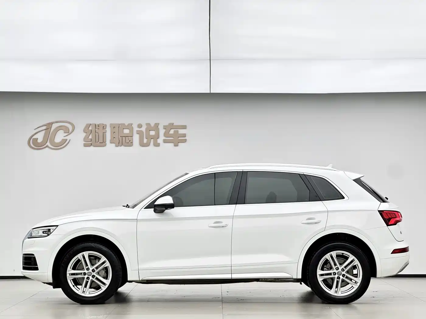 Audi Q5L 2020 40 TFSI Prestige Progressive фото 2