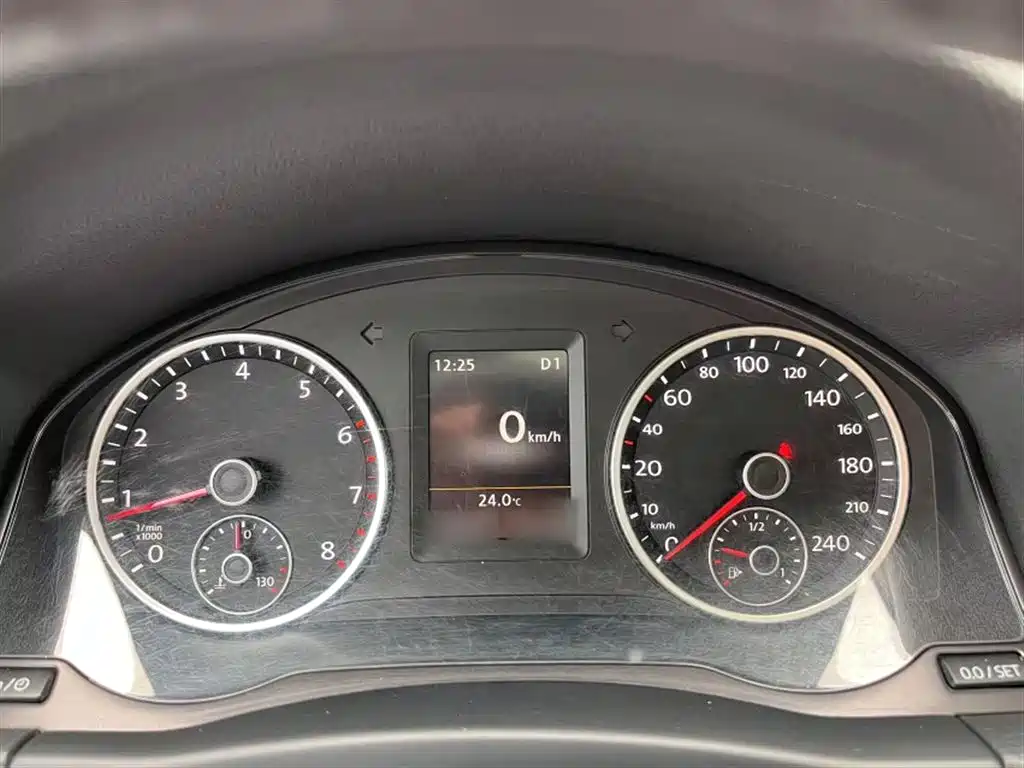 Volkswagen Tiguan 2015 2.0TSI Automatic 4WD Flagship фото 4