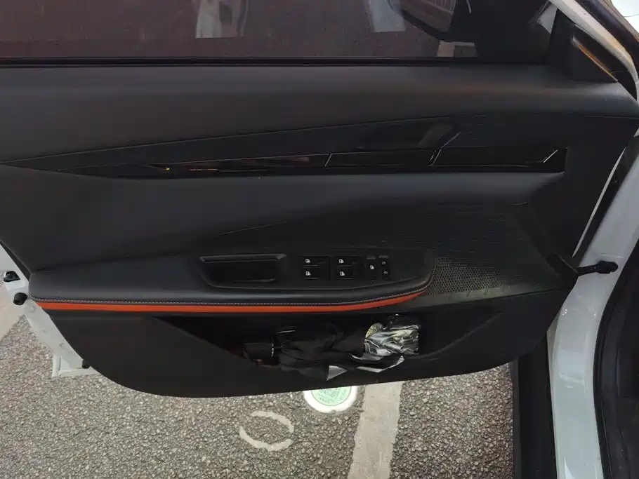 Changan UNI-V iDD 2023 2023 Smart Electric iDD 1.5T 113km Smart Fun Type (Rapid Edition)