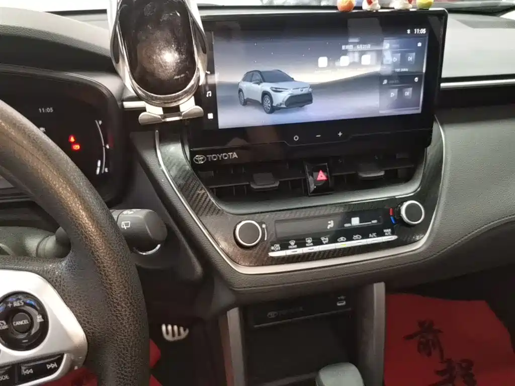 Toyota Frontlander 2023 2.0L CVT Leading Edition фото 13