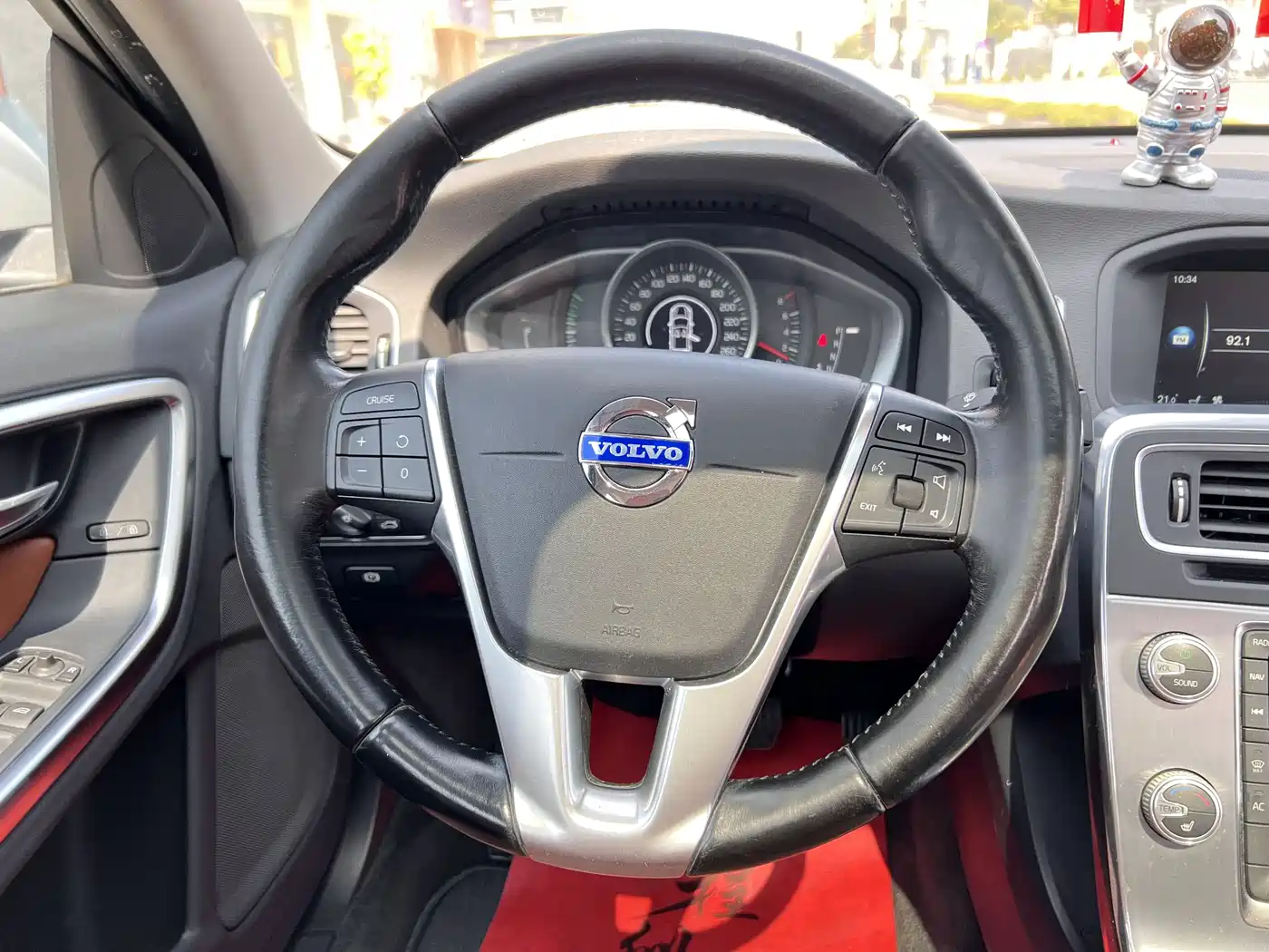 Фото 6 - Volvo S60