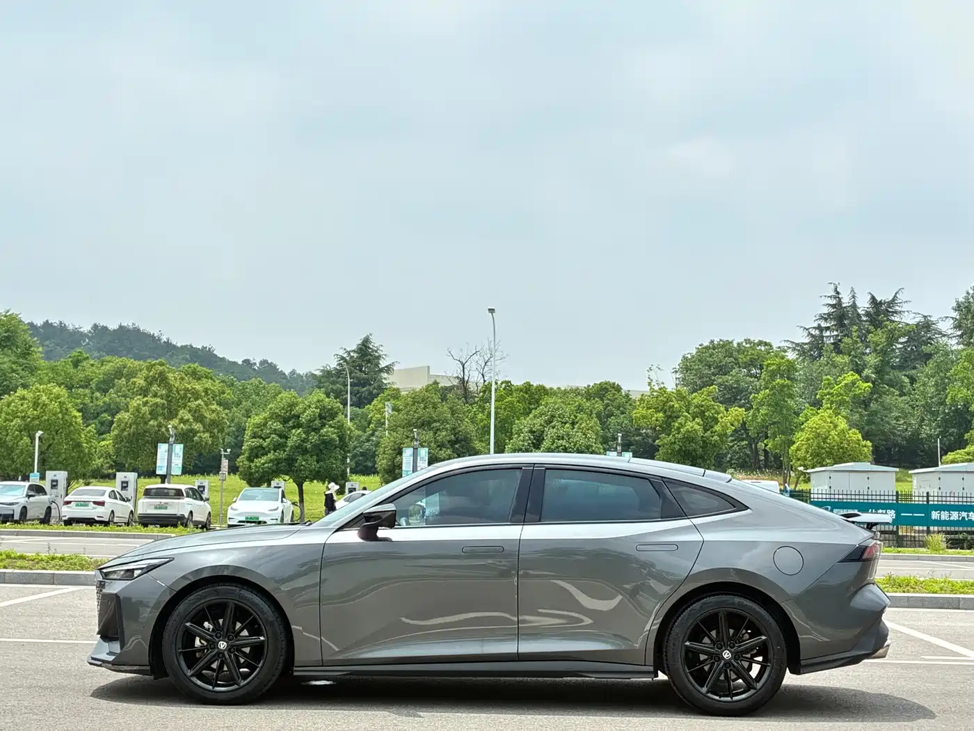 CHANGAN UNI-V