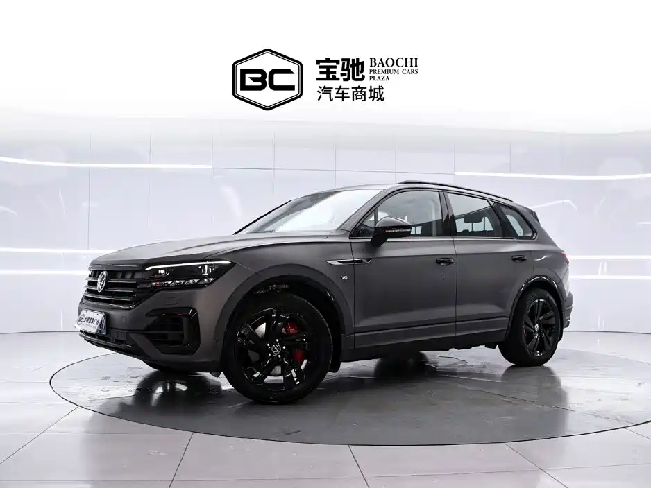 Фото 1 - Volkswagen Touareg