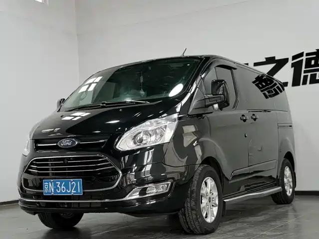 ford touruiou