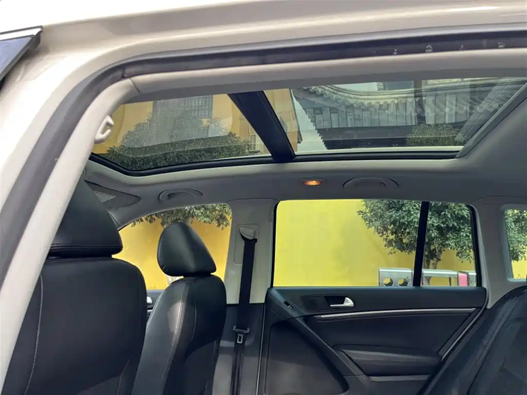 Volkswagen Tiguan 2015 2.0TSI Automatic 4WD Flagship фото 19