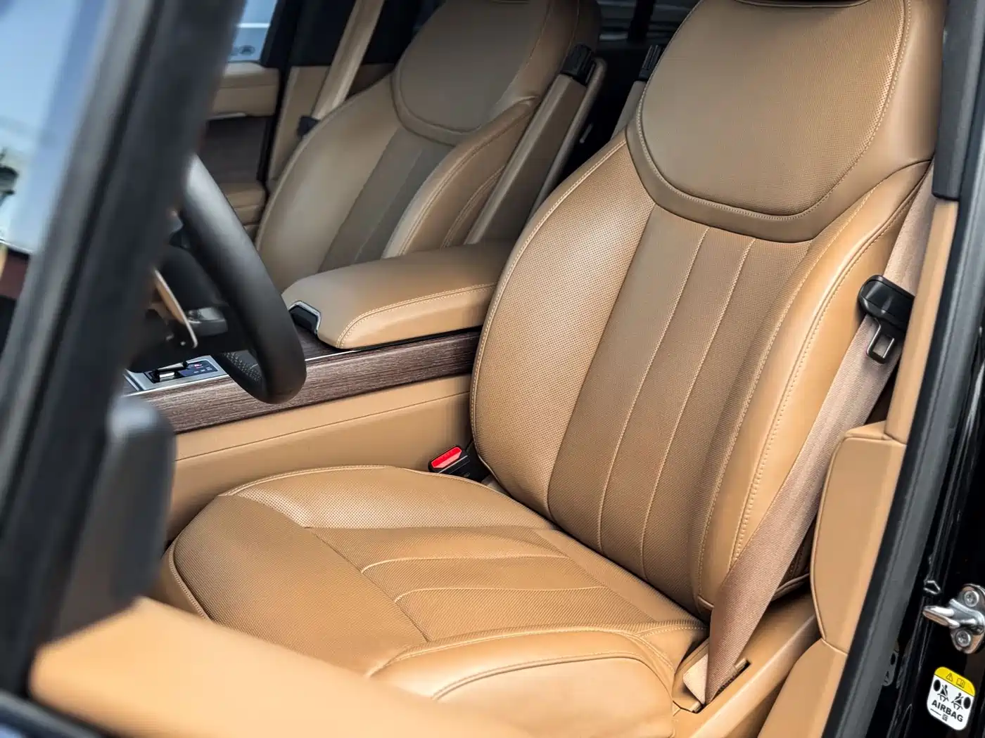Land Rover Range Rover 2024 2024 3.0 L6 360PS Golden Age Edition