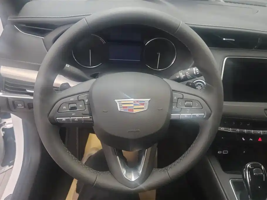 Cadillac XT4 2021 28T FWD Premium Edition фото 15