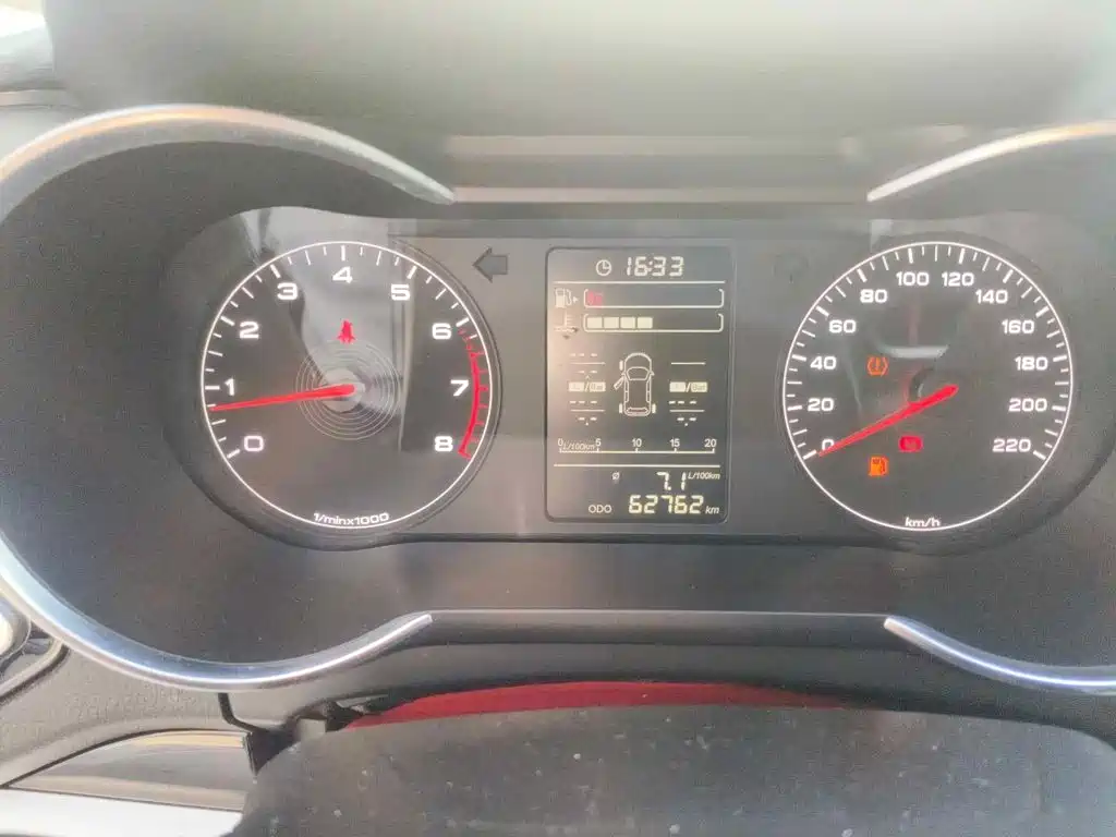 Jetour X70M 2022 2022 1.5T Manual Avant-garde Partner 7-seater