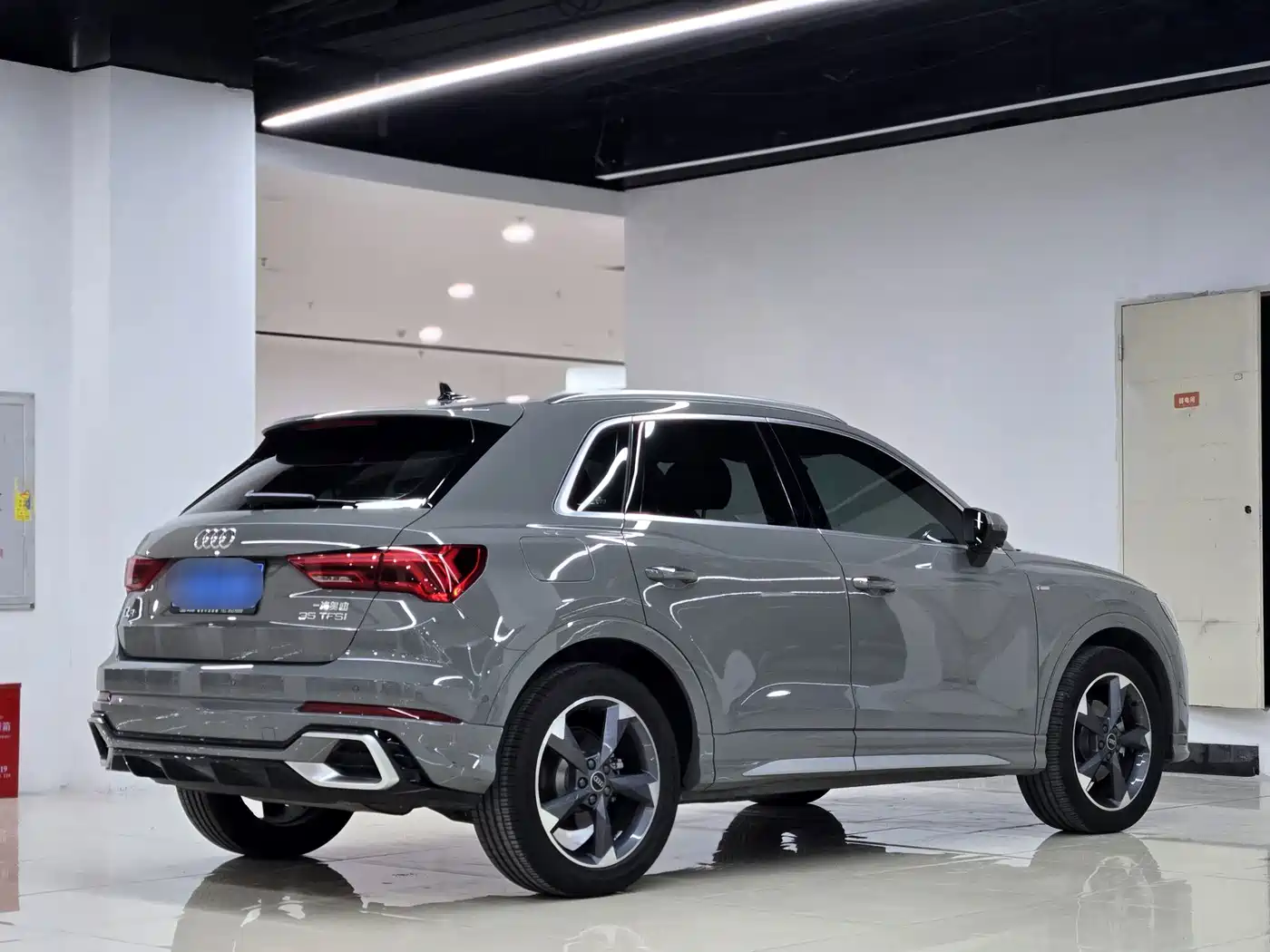 Фото 4 - Audi Q3