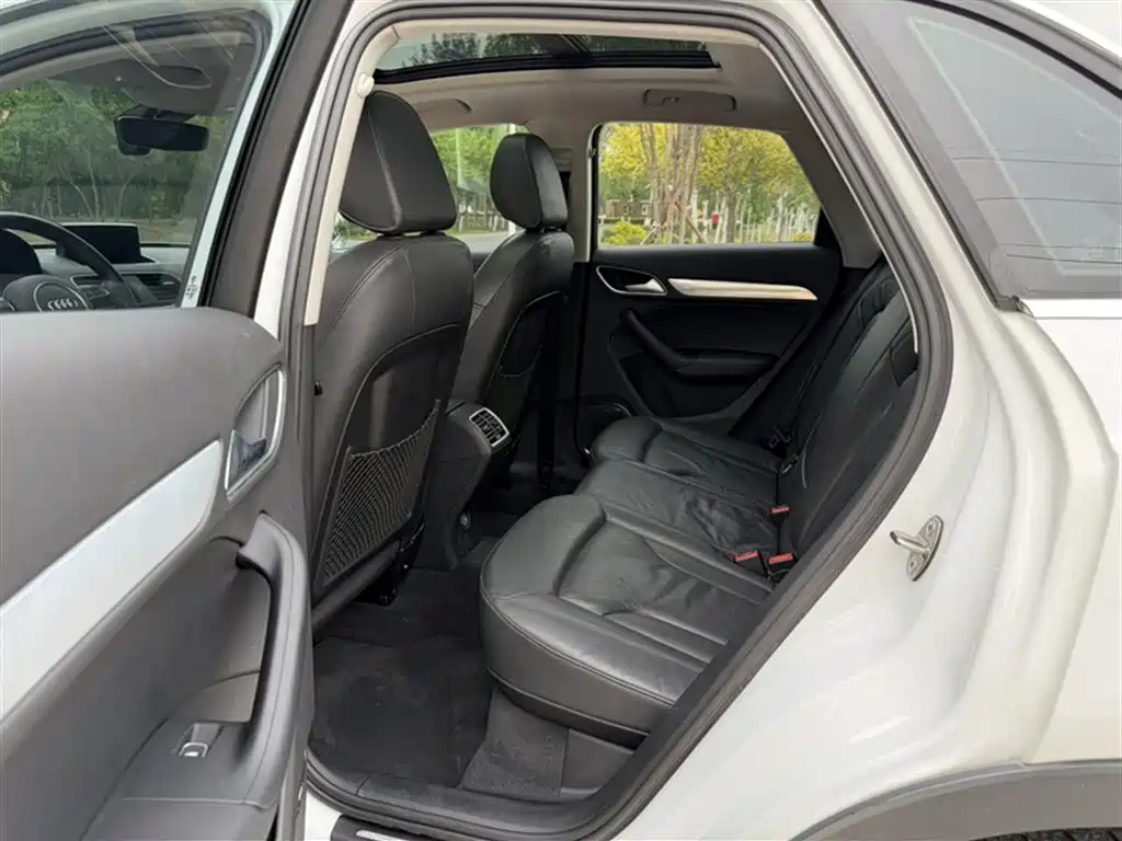 Audi Q3 2018 30th Anniversary Edition 30 TFSI Style фото 8
