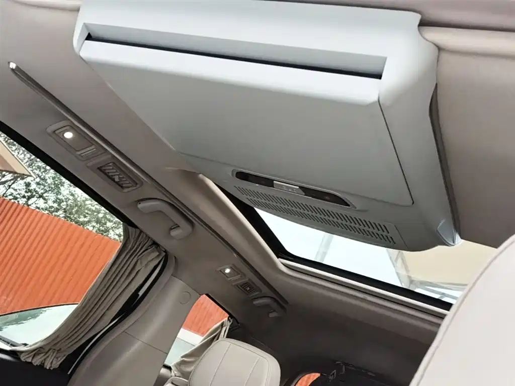 GAC Trumpchi Trumpchi M8 2018 320T Flagship Edition фото 18