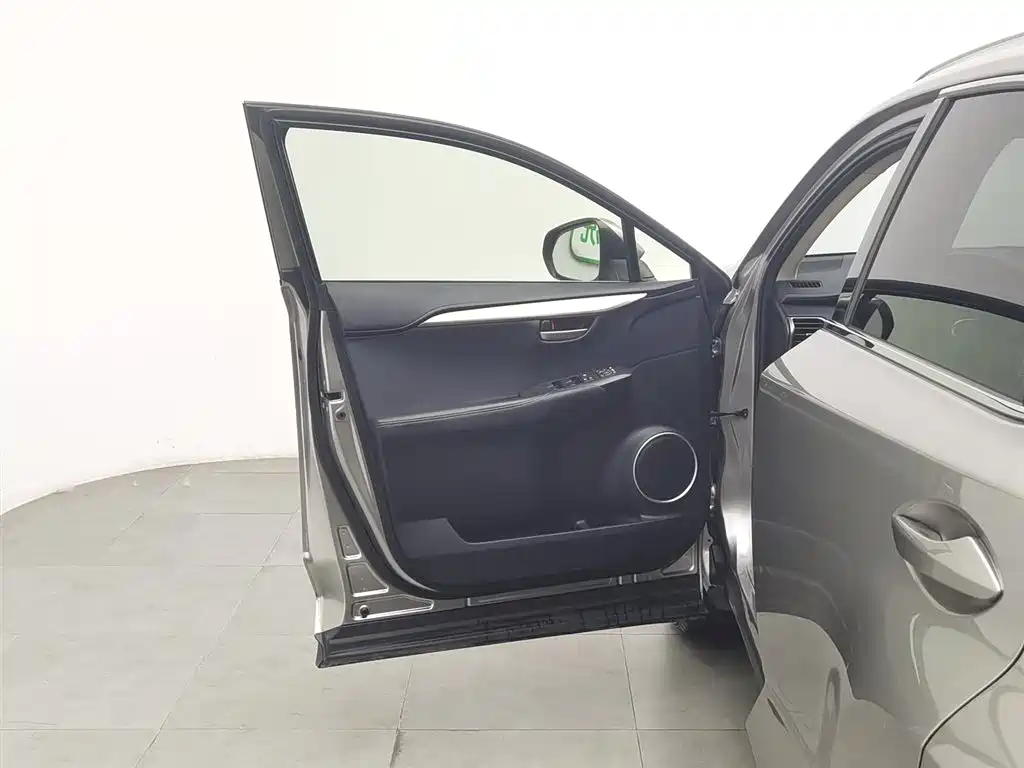 Lexus NX 2015 200 FWD Premium фото 8