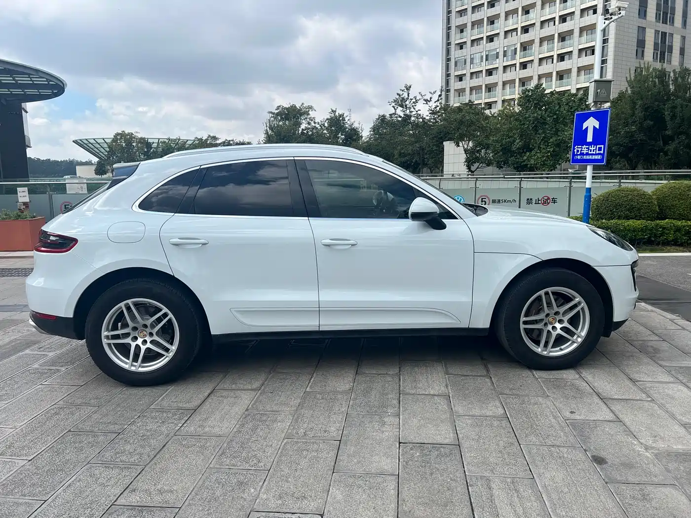 Porsche Macan 2017 Macan 2.0T фото 7
