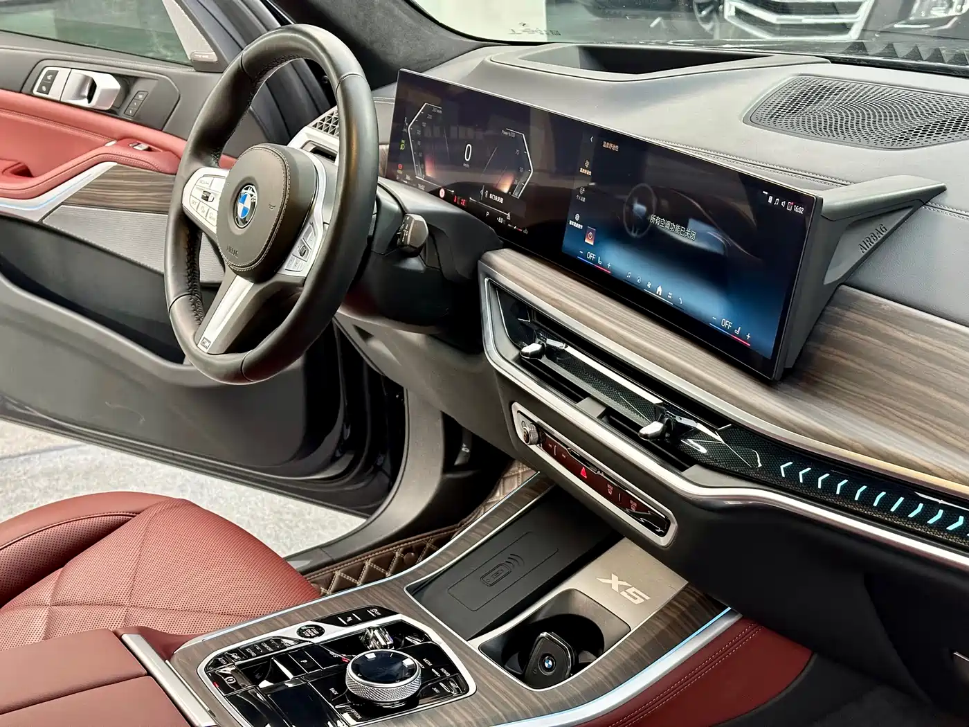 BMW X5 2023 xDrive 40Li M Sport Black Night Package фото 9