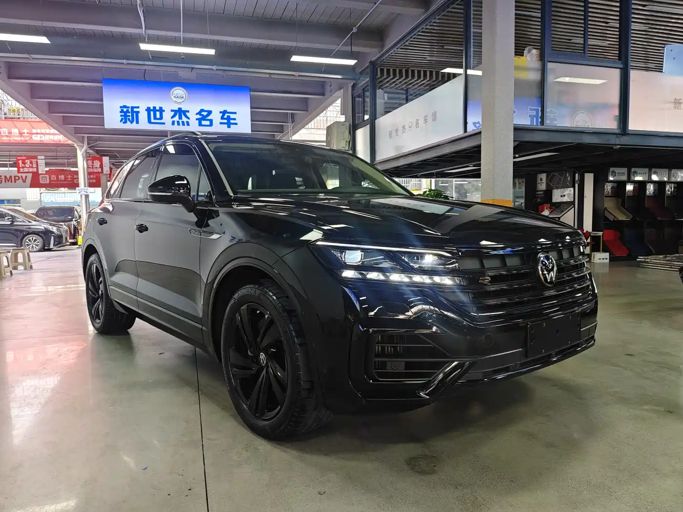 VOLKSWAGEN TOUAREG