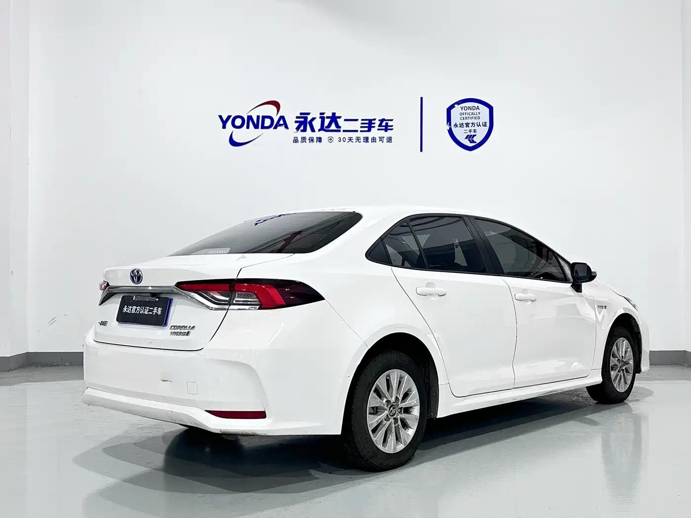 Toyota Corolla 2021 Hybrid 1.8L E-CVT Pioneer Edition фото 5
