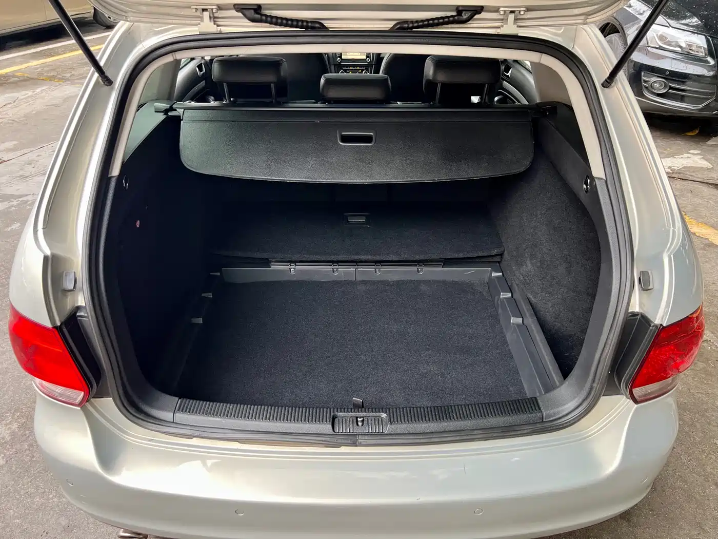 Volkswagen Golf (Import) 2011 Model 1.4TSI Luxury Touring фото 9