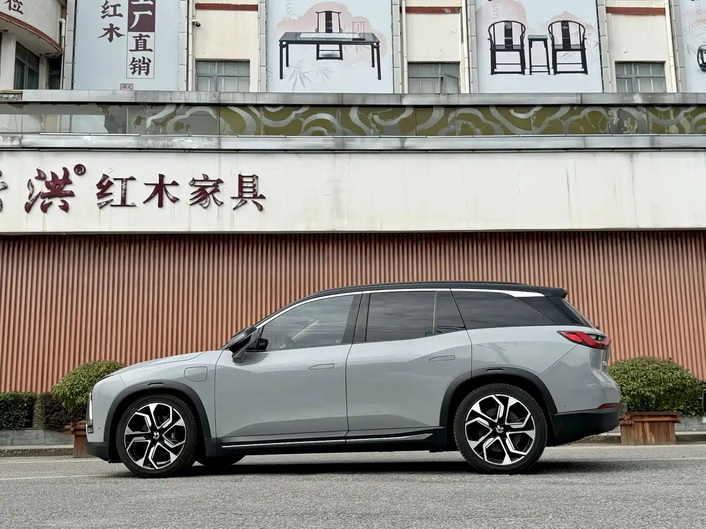 NIO ES8 2018 2018 355KM Base Model 7-Seater Version