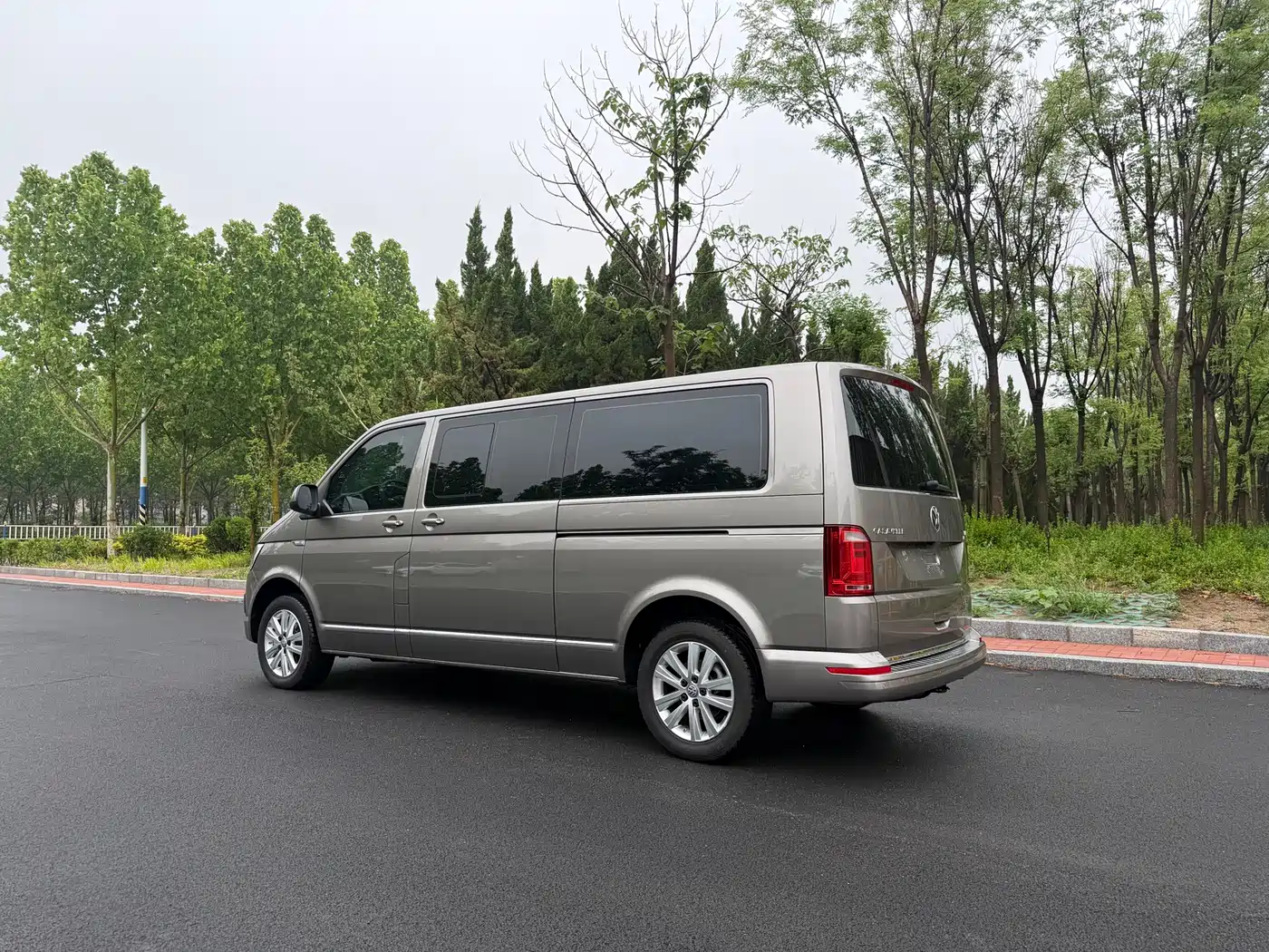Volkswagen Caravelle 2017 2.0TSI 4WD Comfort 8-Seater фото 5