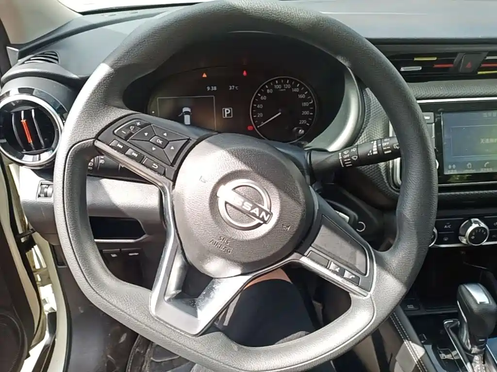 Nissan Kicks 2024 2023 Model Spirited 1.5L Dynamic Fashion Edition