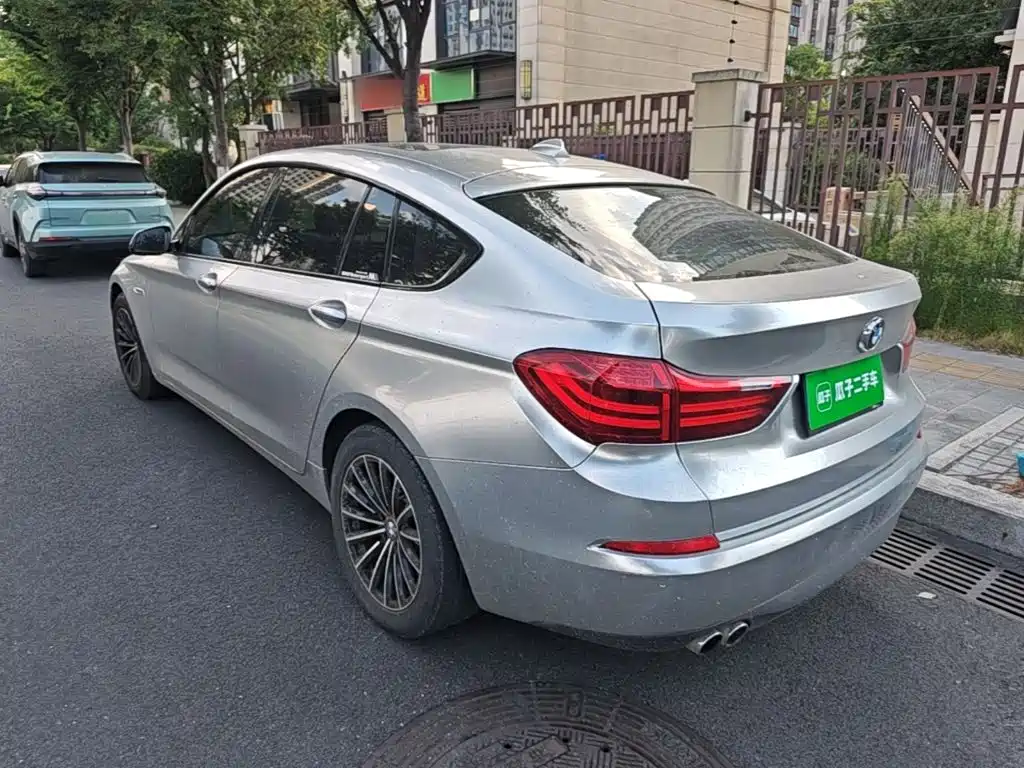 BMW 5 Series GT 2017 2015 528i Leading