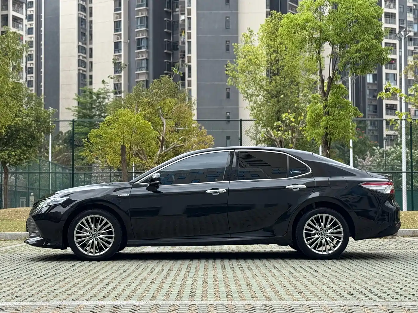 Toyota Camry 2019 Hybrid 2.5HG Luxury Edition China V фото 3