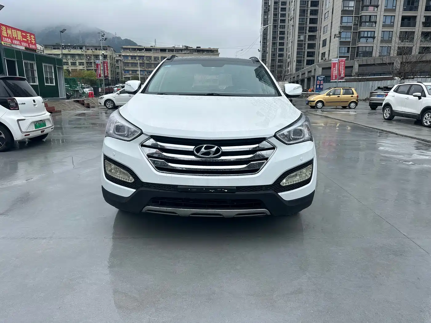 Hyundai Santa Fe 2015 2.0T Automatic 2WD Smart 5-Seater фото 2
