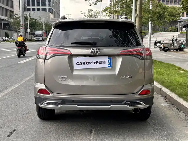 Toyota RAV4 Rongfang 2016 2.0L CVT 2WD Smart (China V) — фото 5