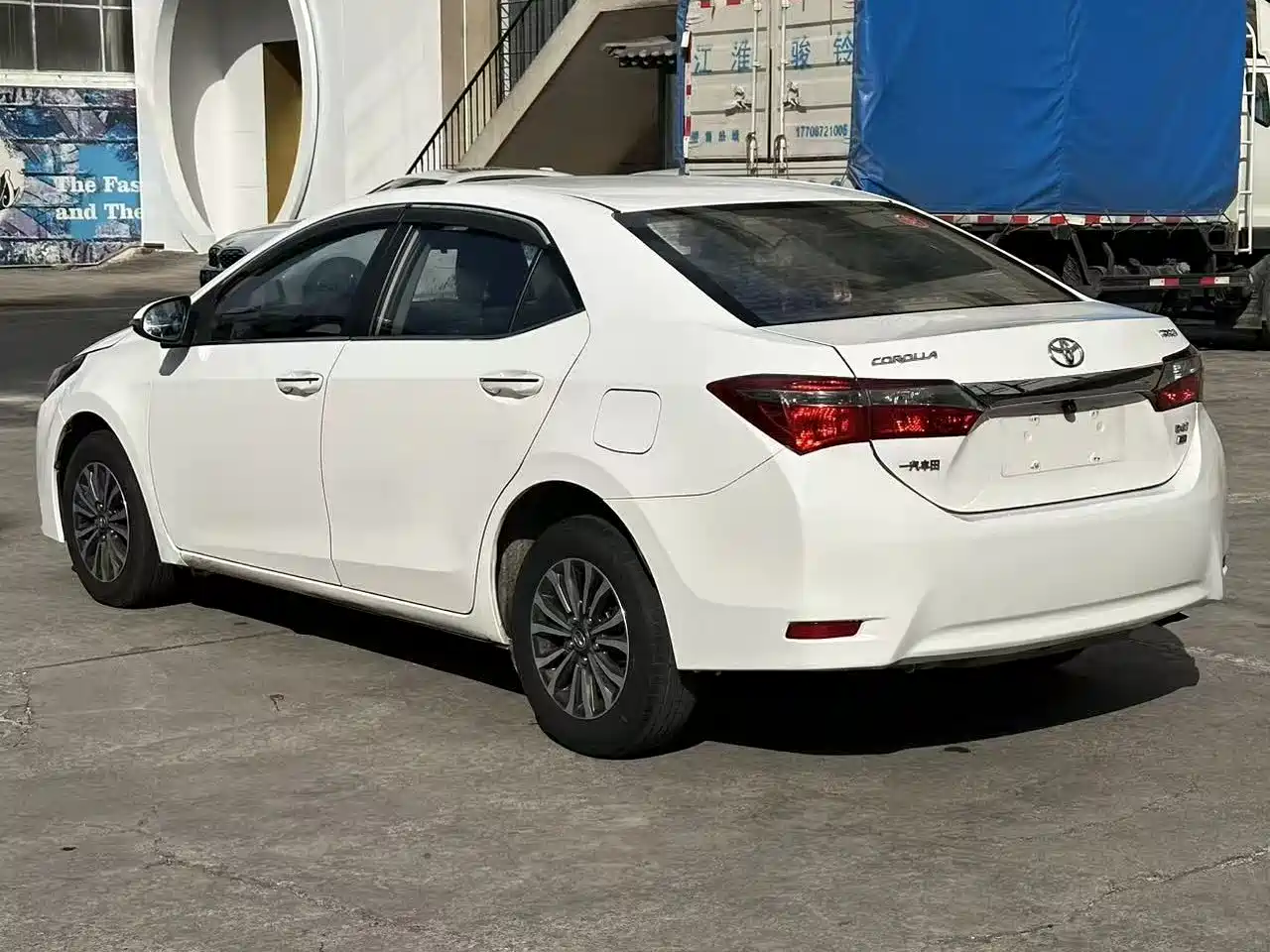 Toyota Corolla 2017 Facelift 1.2T S-CVT GL фото 6