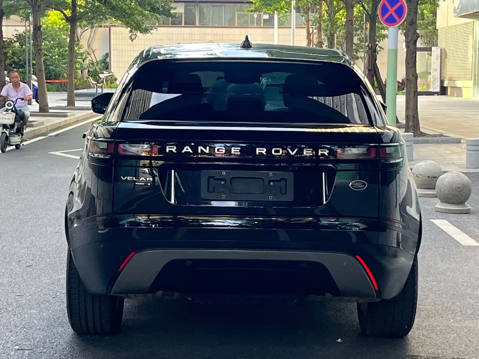 صورة 7 - Land Rover Range Rover Velar