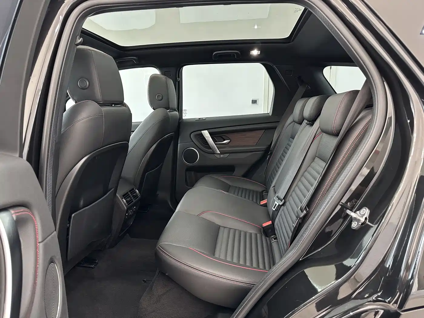 LAND ROVER DISCOVER SPORTS