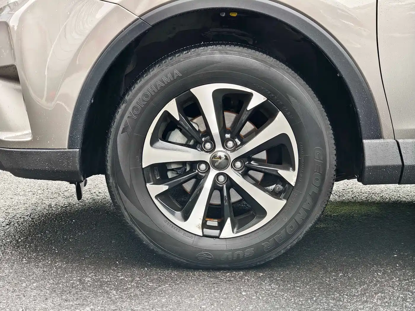 Toyota RAV4 Rongfang 2016 2.0L CVT 2WD Trend (China V) фото 33