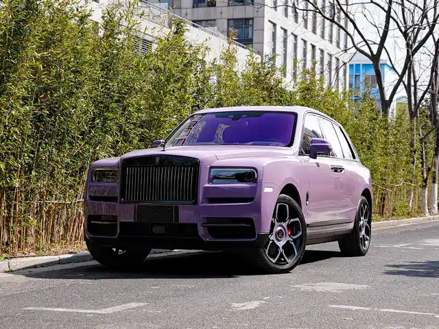 Rolls-Royce Cullinan 2018 5-Seater Version