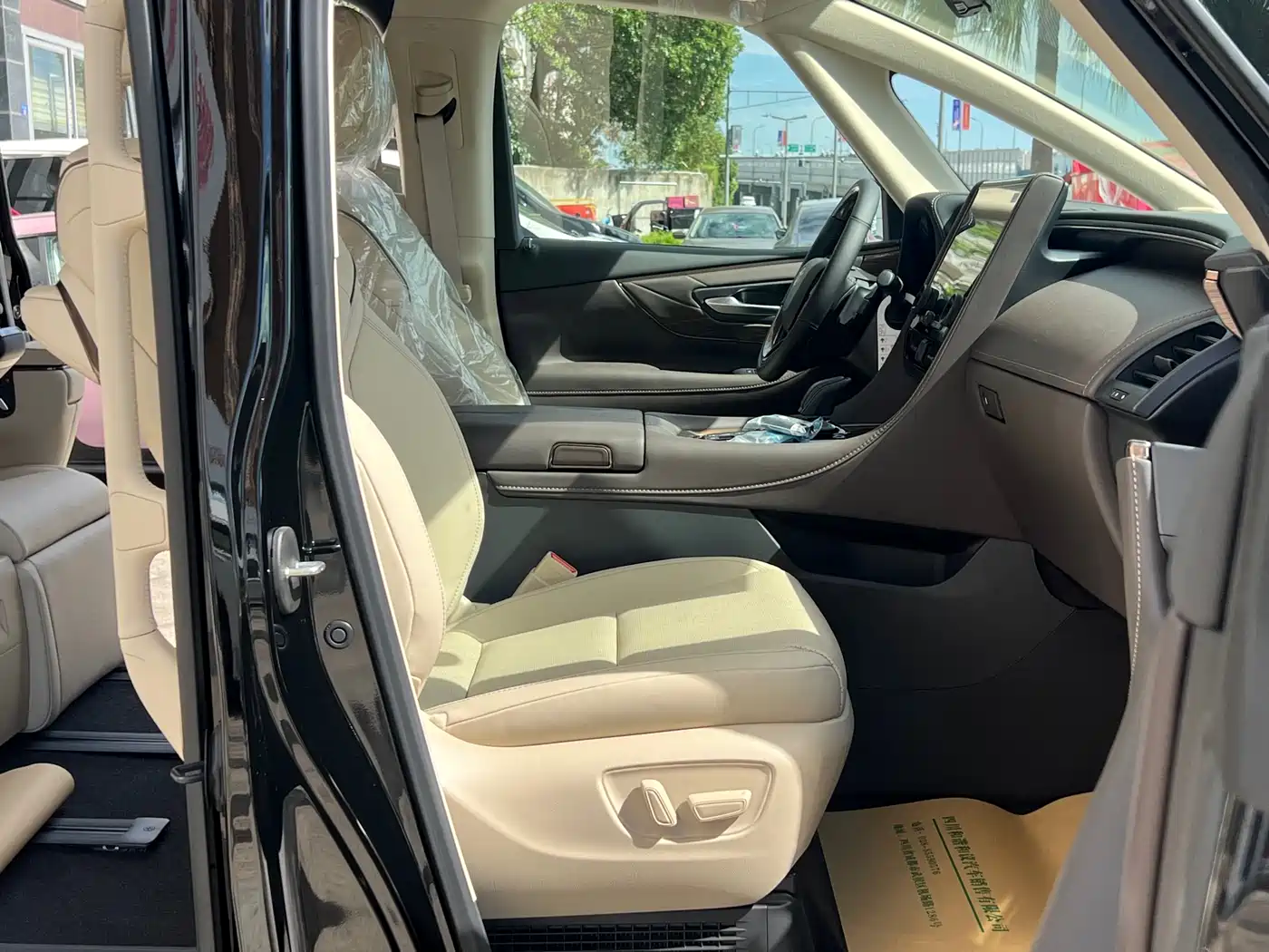 Toyota Alphard 2024 Hybrid 2.5L Ultimate Enjoyment Edition фото 16