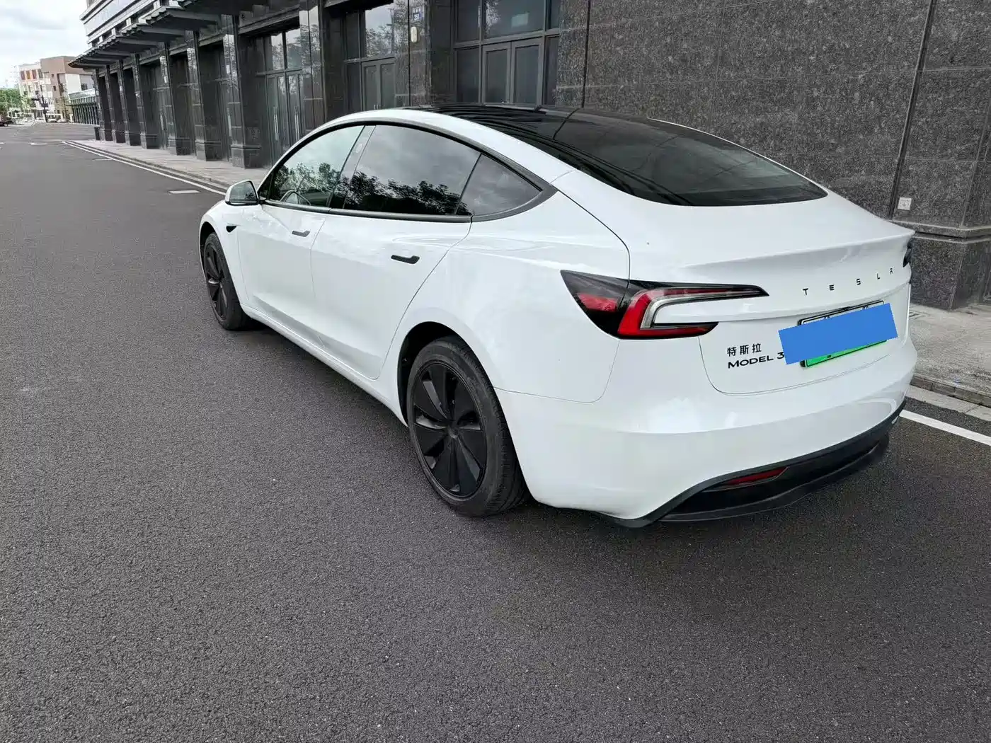 Tesla Model 3 2026 2025 Model Year Facelift Long Range Rear-Wheel Drive
